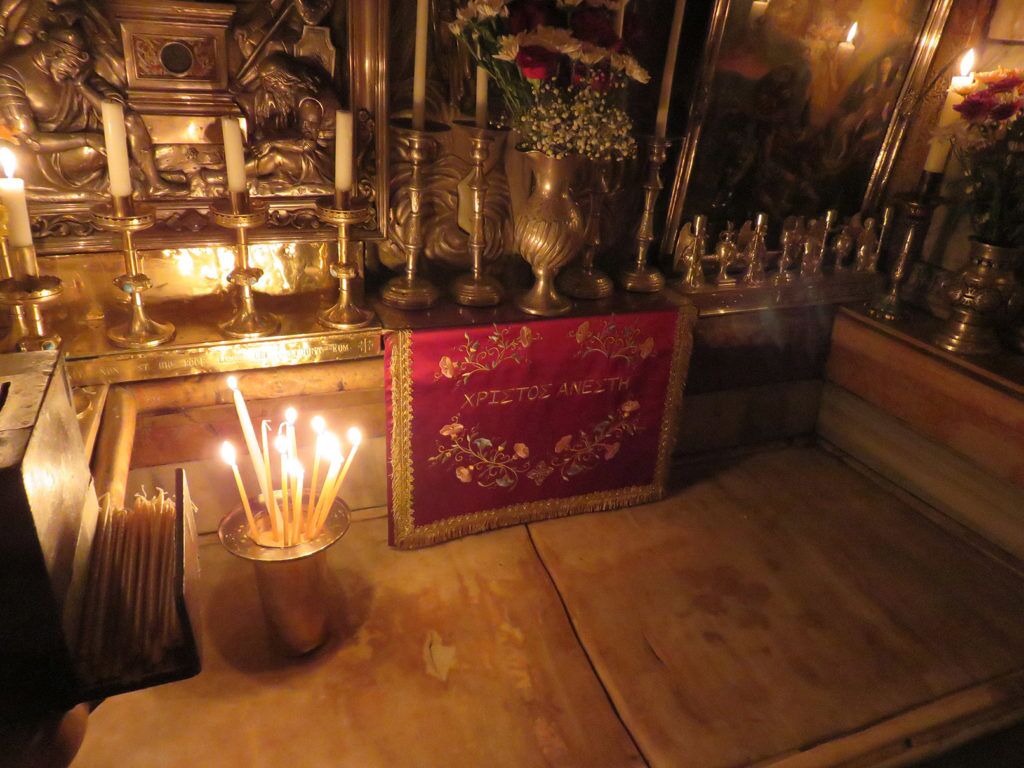 20 Holy Tomb INSIDE THE HOLY SEPULCHRE