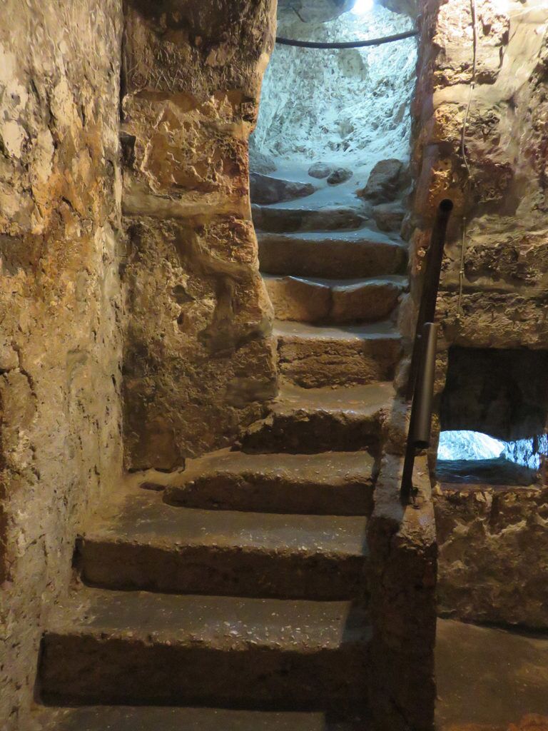 51 Lazarus steps STEPS TO LAZARUS' TOMB